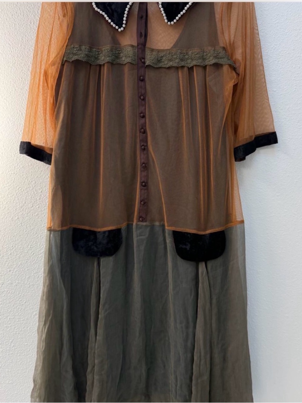 Age of Love by Nataya Elegant Sheer Tan and green dress with black trim Sz L